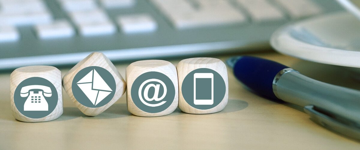 Rinoplastica Avellino contact-us@2x Contattaci  